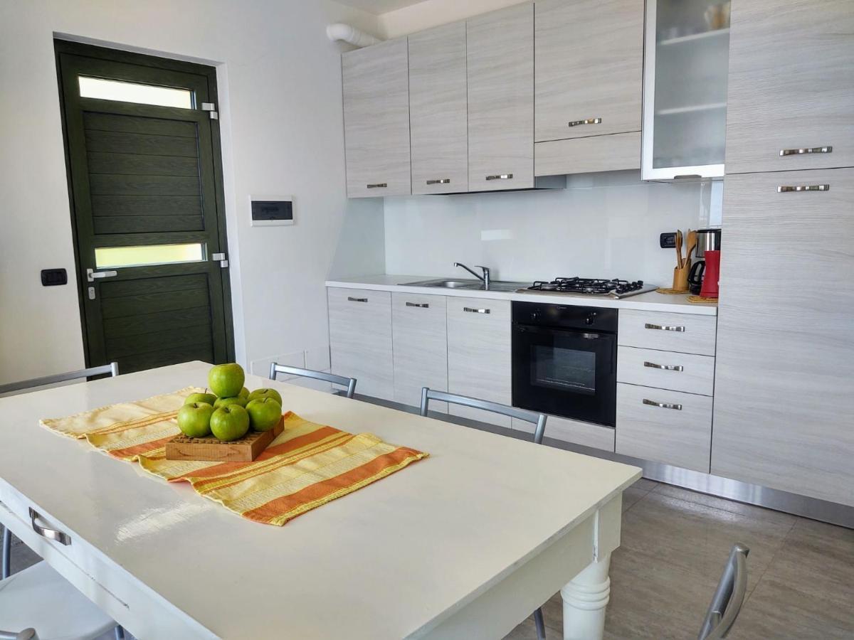 Apartment Alba E Robinia-1 By Interhome Gera Lario Bagian luar foto