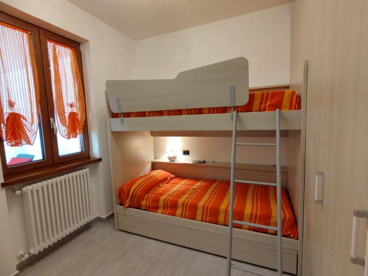 Apartment Alba E Robinia-1 By Interhome Gera Lario Bagian luar foto