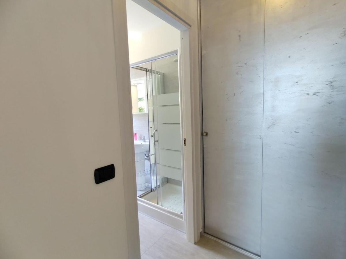 Apartment Alba E Robinia-1 By Interhome Gera Lario Bagian luar foto